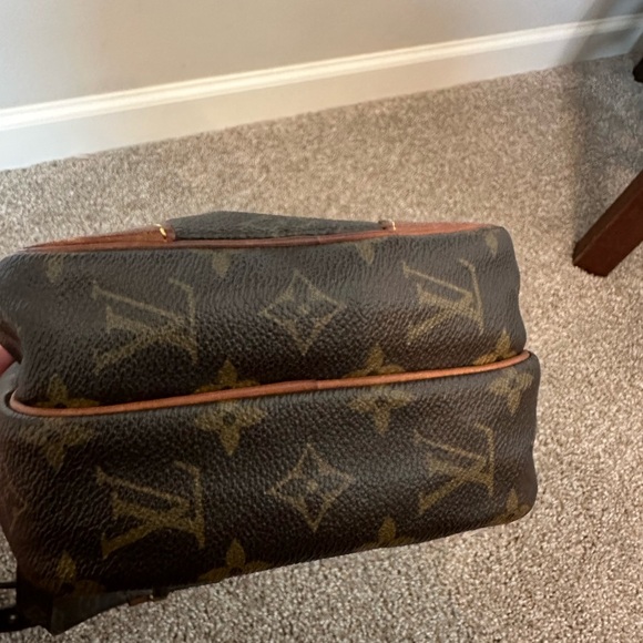 Vintage Louis Vuitton Amazone Cross Body Bag - Picture 4 of 10